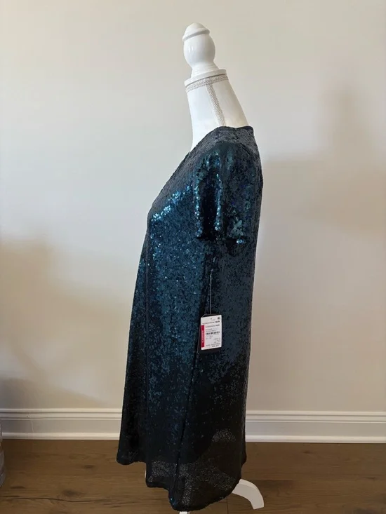 Melrose and Market Black Sequin V‑Neck Midi Dress - Picture 2 of 7